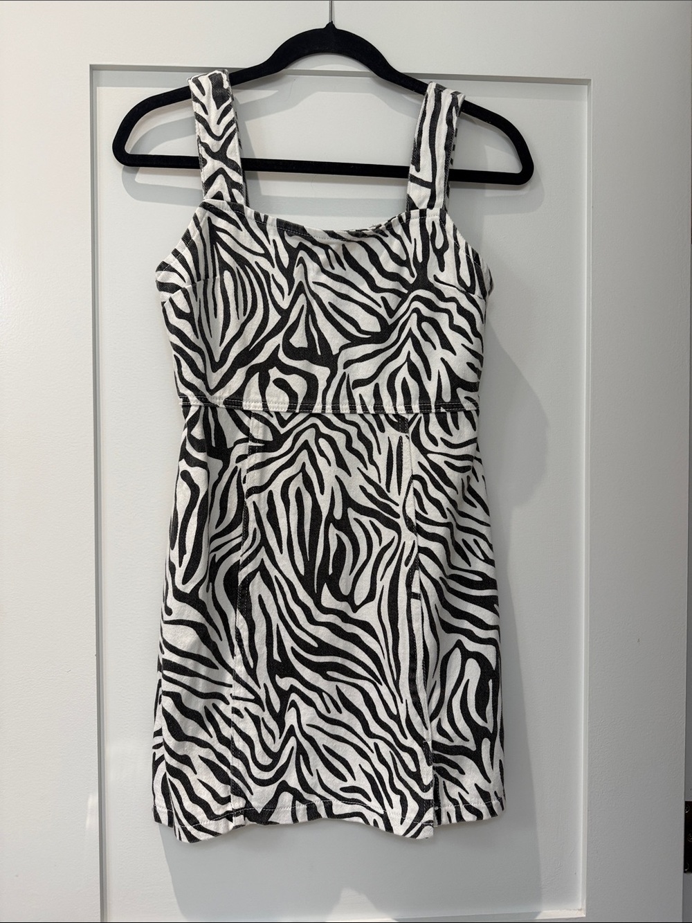 Women’s Black and White Zebra Print Dress